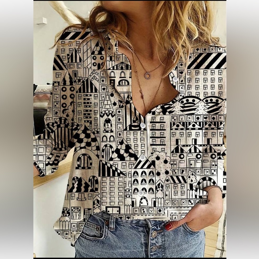 NWT Black and White Geometric Printed Fitted Button Down Blouse Top